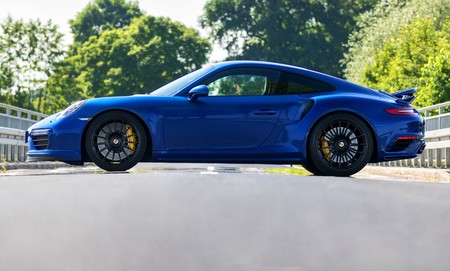 Blue Arrow, así se llama el brutal Porsche 911 Turbo S capaz de alcanzar 344,18 km/h