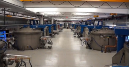 Apple mete prisa con su planta de zafiro en Arizona