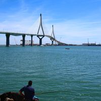 Venecia se gastó 6.000 millones en un dique para frenar el mar. Hay quien ya lo ve como el único futuro que le queda a la bahía de Cádiz 