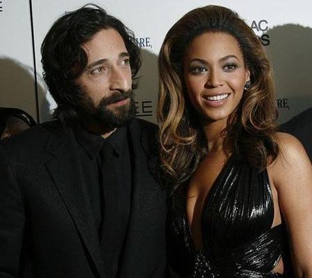 Adrien y Beyonce: sexo, violencia y rock & roll