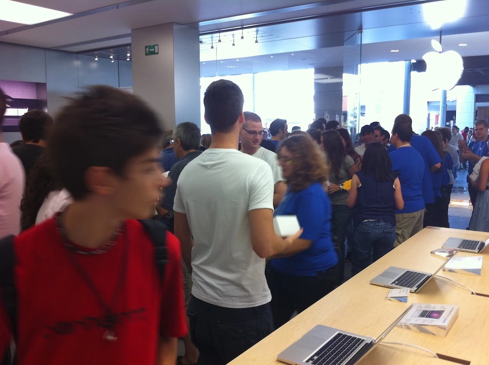Foto de Inauguración Apple Store La Maquinista (92/93)