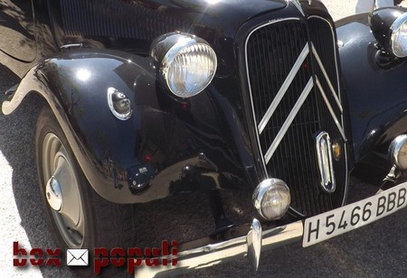 Coches a revivir, SUV y anuncios, en box populi (87)