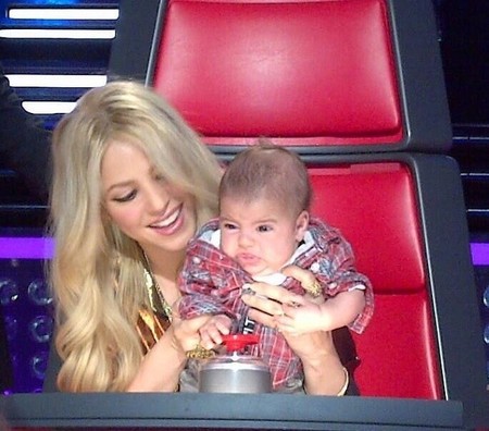 Mami Shakira le pone música a los enfados de Milan