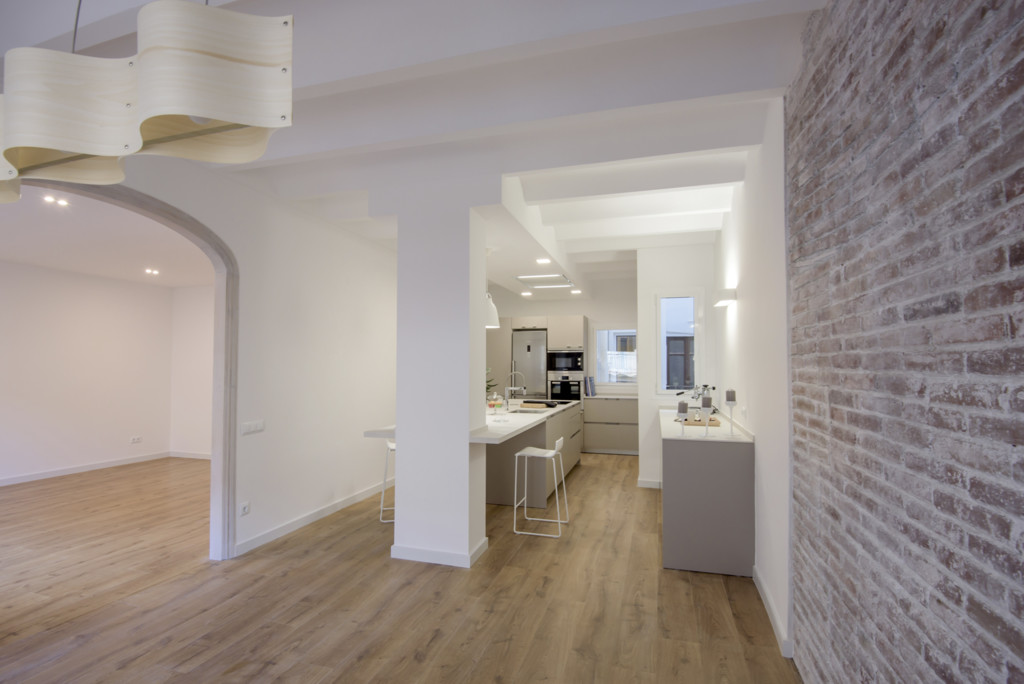 Cómo integrar una columna en medio de una cocina