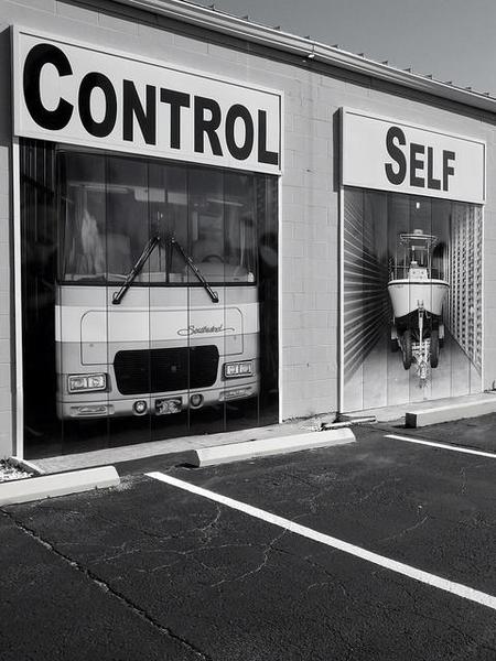 Cómo mejorar su autocontrol para tomar buenas decisiones
