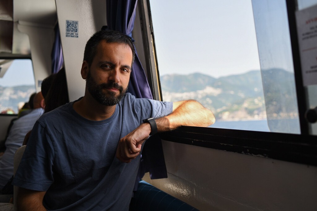 Jordi Martí, arquitecto técnico: "Si tienes un toldo como este que sepas que no funciona bien, es como tener un radiador delante de nuestra ventana"