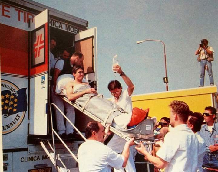 Doohan ne sentait pas ses orteils, signe qu'une deuxième opération encore plus intrusive était inévitable : "Ils m'ont ouvert de l'arrière du genou à la cheville", explique-t-il