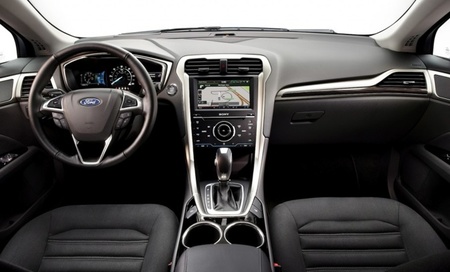 2013 Ford Fusion Hybrid 02