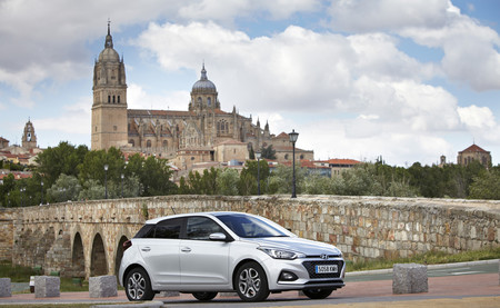 Hyundai i20 tres cuartos delantera