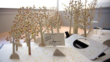 Sorprendente y divertido packaging pop up de Motorola para regalos