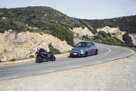 ¡Cuidado que pican! Probamos lo último de Abarth: tres utilitarios diabólicos y un escorpión negro