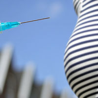 Aconsejan a las embarazadas vacunarse contra la gripe y la tos ferina