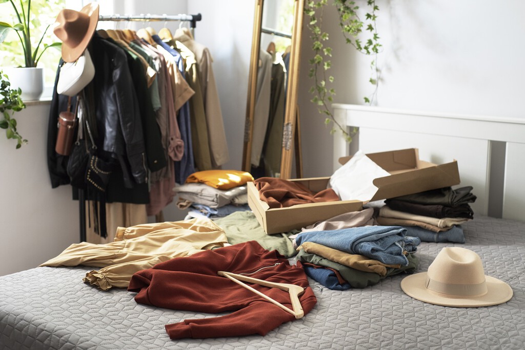 Primark soluciona la falta de espacio en los armarios transformando las puertas en percheros sin necesidad de hacer taladros