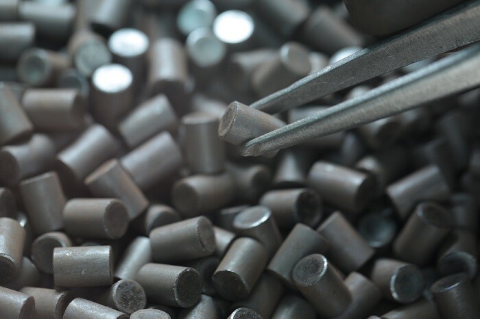 El uranio cotiza al alza: por qué los mineros están comprando enormes cantidades de este mineral cuando pueden extraerlo ellos mismos