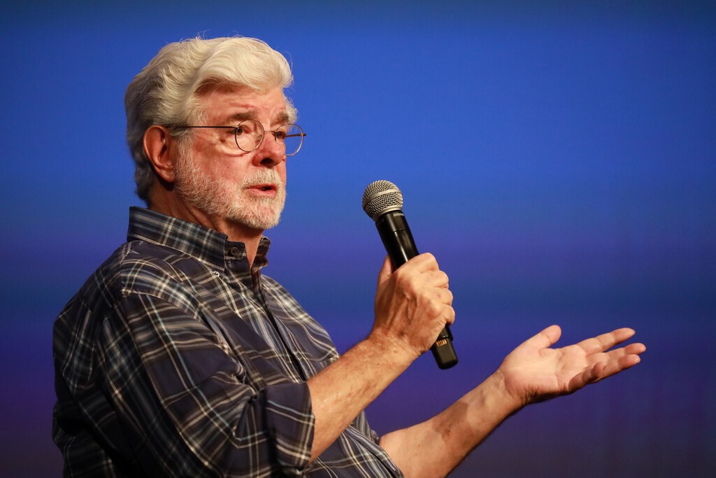 George Lucas tiene 40.000 cómics en casa y al fin ha decidido qué hacer con ellos: para empezar, algo que no hacía en 50 años
