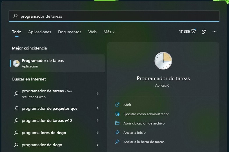 Cada día entro y salgo de trabajar a la misma hora. Así programo ...