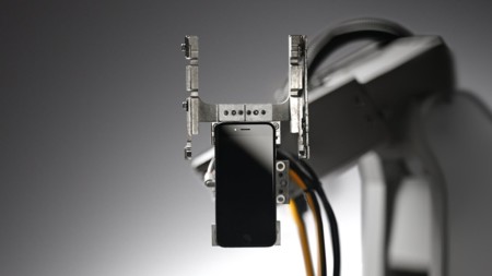 Este es LIAM, el robot que desguaza los iPhone usados que se devuelven a Apple