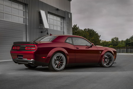 El Dodge Challenger Hellcat, aún más agresivo gracias a un kit de ensanche oficial