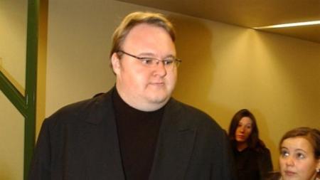 Dotcom quiere ofrecer Internet con fibra óptica a bajo coste en Nueva Zelanda demandando a Hollywood