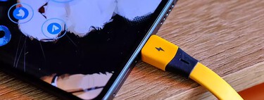 Si al cargar el móvil conectas el cable al cargador antes que al teléfono, puede que rompas algo 