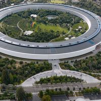 Apple sufre la mayor fuga de talento en años: se marchan sus jefes de IA, diseño y el creador del iPhone Air… muchos rumbo a Meta