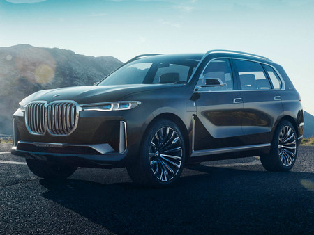 El BMW X7 iPerformance Concept sale de las sombras antes de tiempo