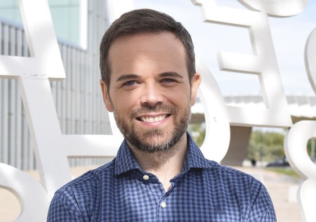 "Miedo a la soledad, desconfianza o baja autoestima son cicatrices que nos deja el acoso escolar", entrevistamos a Raúl Rodrigo