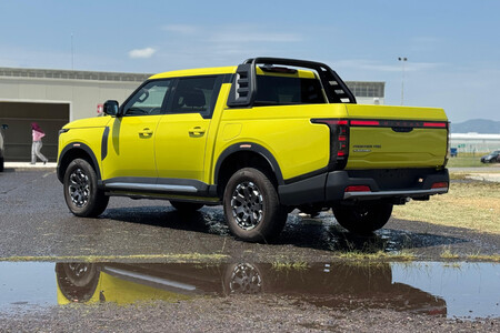 Nissan Frontier Phev 3