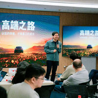 El CEO de Xiaomi ha declarado algo insólito: si quieres uno de sus coches y tienes prisa, mejor que te compres alguno de la competencia 