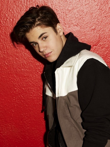Justin Bieber, el cristal, aunque transparente, es sólido...