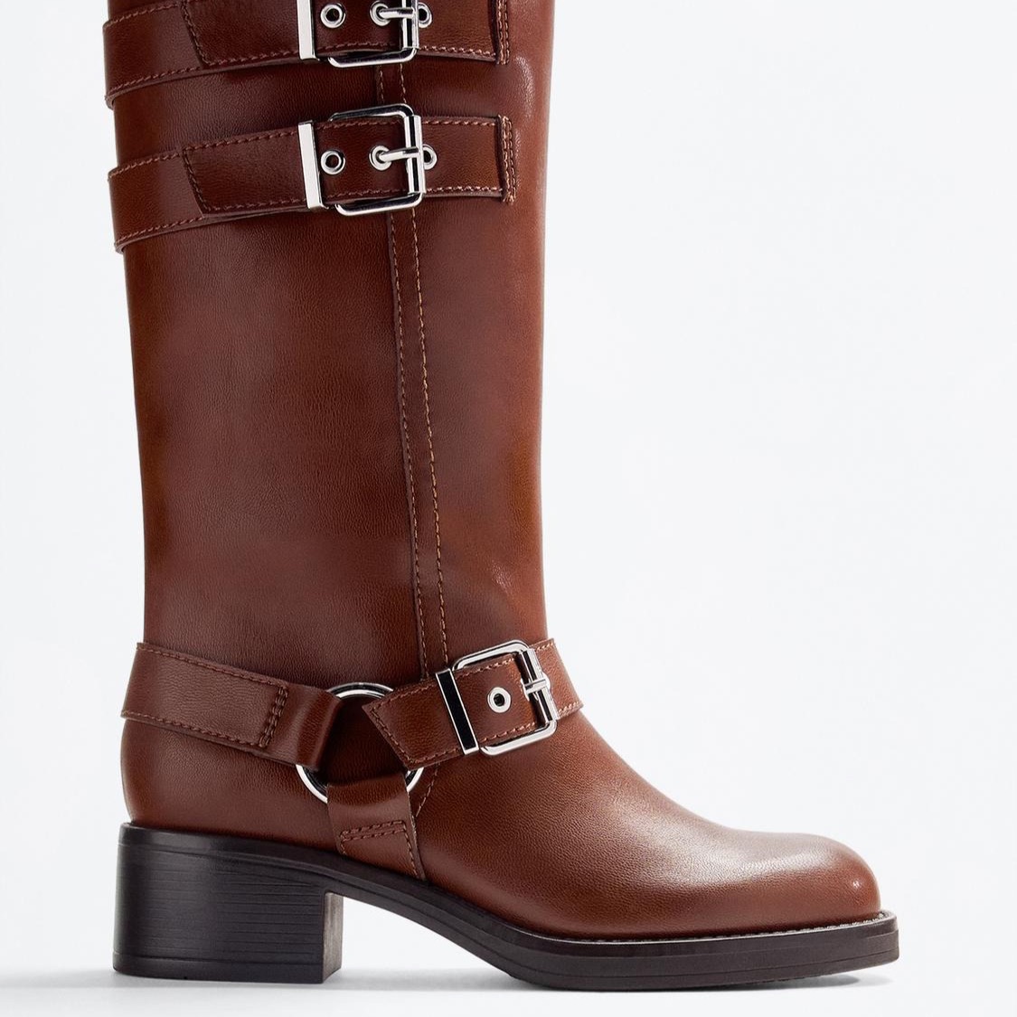 Botas altas hebillas