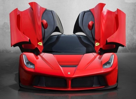 Fernando Alonso y Kimi Räikkönen tendrán un LaFerrari si son campeones