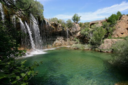 Viajes Escapadas Rutas Senderismo Espana Teruel Bosque Naturaleza Cascada