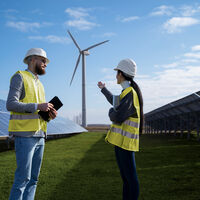 China domina el mundo de la energía renovable, pero tiene un talón de Aquiles: depende de Occidente más de lo que admite 