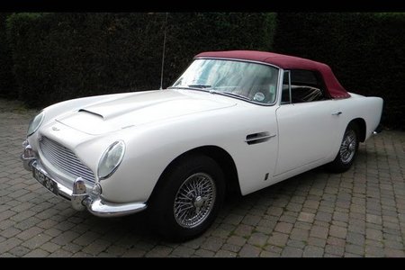 Aston Martin DB5 Convertible 3