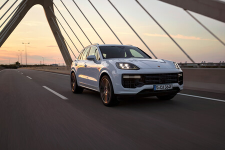 Porsche Cayenne Turbo E-Hybrid 2024