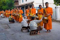 La ceremonia de entrega de limosnas de Luang Prabang