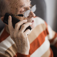 Golpe mudo? Veja como funciona o golpe em que criminosos utilizam a voz das vítimas para enganar outras pessoas e como se proteger 