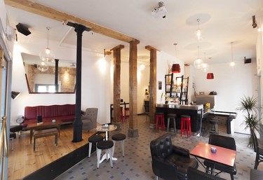 Originales cócteles de autor y decoración de estilo vintage en Chatarra Cocktail Bar