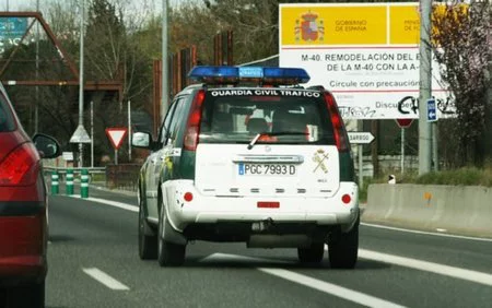 Renuncia al alcohol, a la velocidad y al móvil....¡y el cinturón puesto por favor!