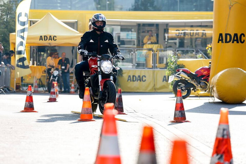 www.motorpasionmoto.com