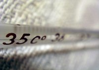 Bebés con fiebre: antes de los antitérmicos...