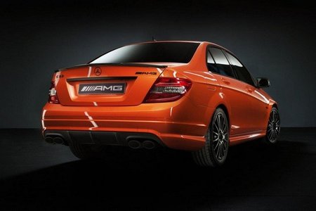 Mercedes-Benz C 63 AMG Concept 358 y SLS AMG Night Black para Australia