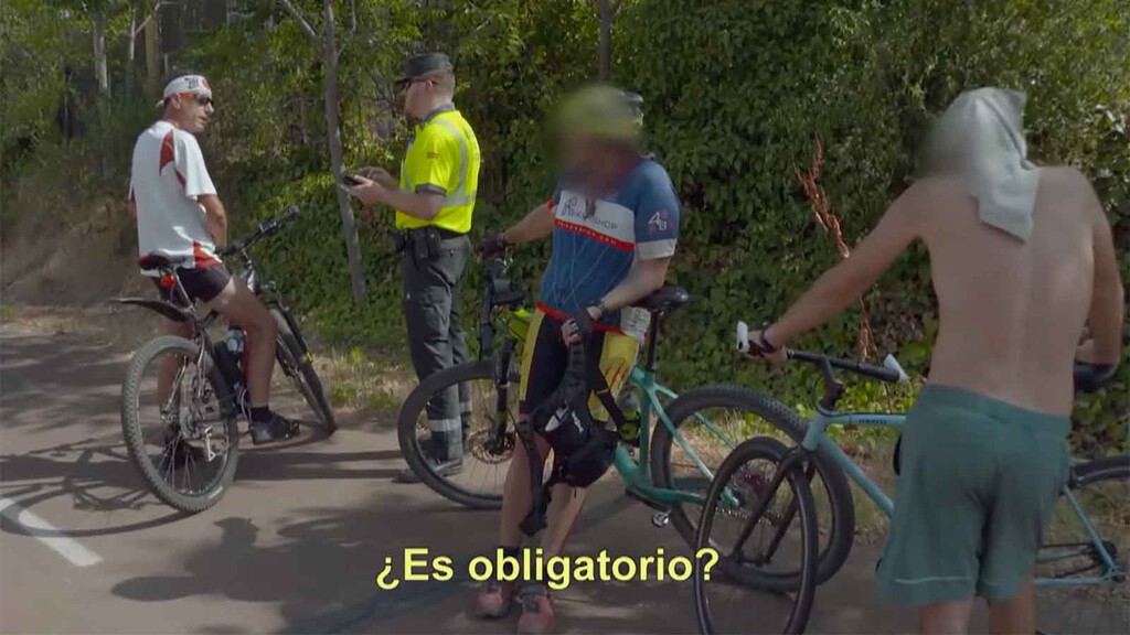 La DGT también pone multas en los carriles bici: estos ciclistas demostraron que conocen sus derechos pero no tanto sus obligaciones
