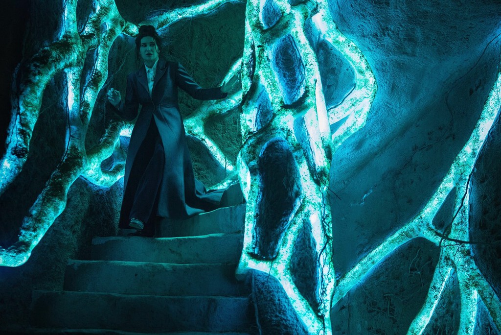 'Agatha, ¿quién si no?' no obliga a los espectadores a hacer los deberes con Marvel. Y por eso mismo está funcionando tan bien