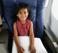 Cómo entretener a un niño en el avión