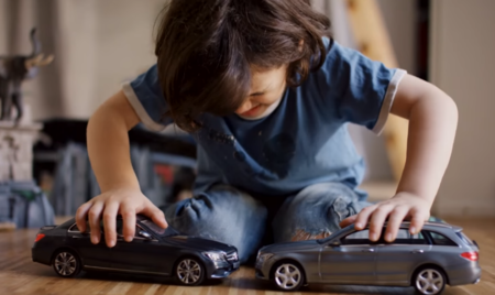 Si los Reyes Magos fueran responsables, este regalo de Mercedes Benz sería el ideal para todos los niños