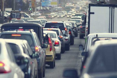 La Unión Europea no para de hacer que los coches sean más caros.