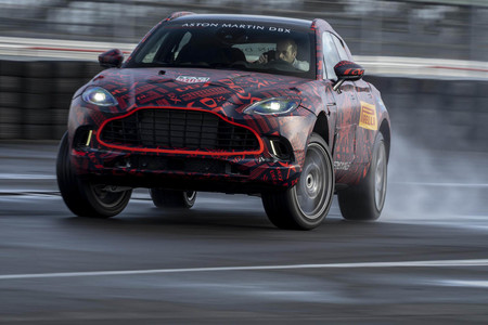 El Aston Martin DBX estrenará el V8 biturbo de 550 CV del AMG GT C. Y suena de maravilla