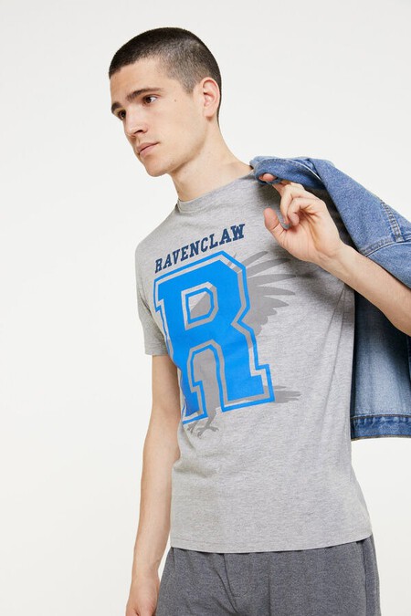 Los fans de Harry Potter seguro amarán éstas camisetas de Springfield (y  más, cuando sepan que cuestan menos de 6 euros)